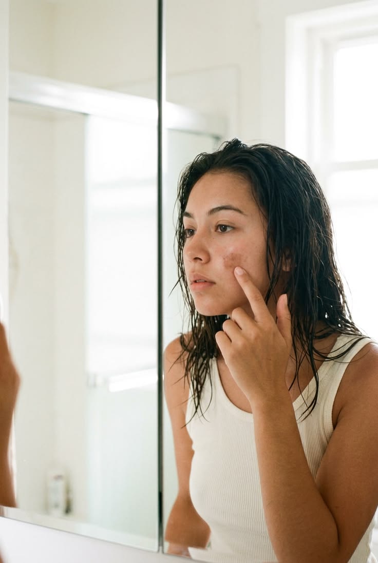 Auto-observation de sa peau au miroir